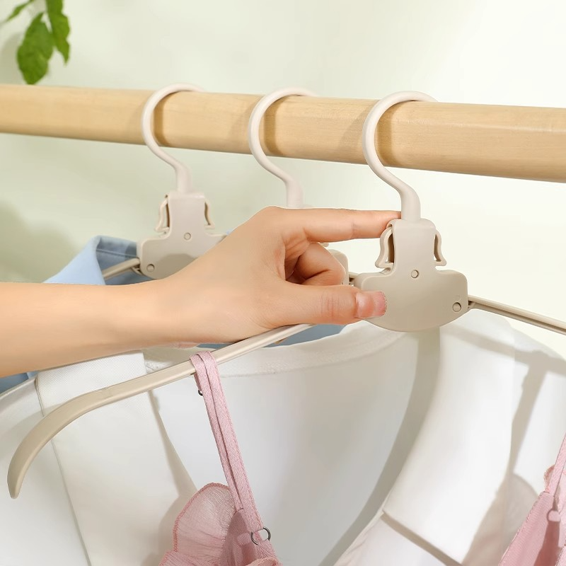 SmartFold Space-Saving Hangers