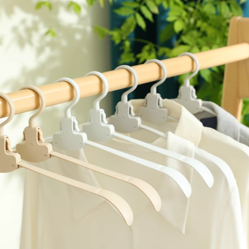 SmartFold Space-Saving Hangers